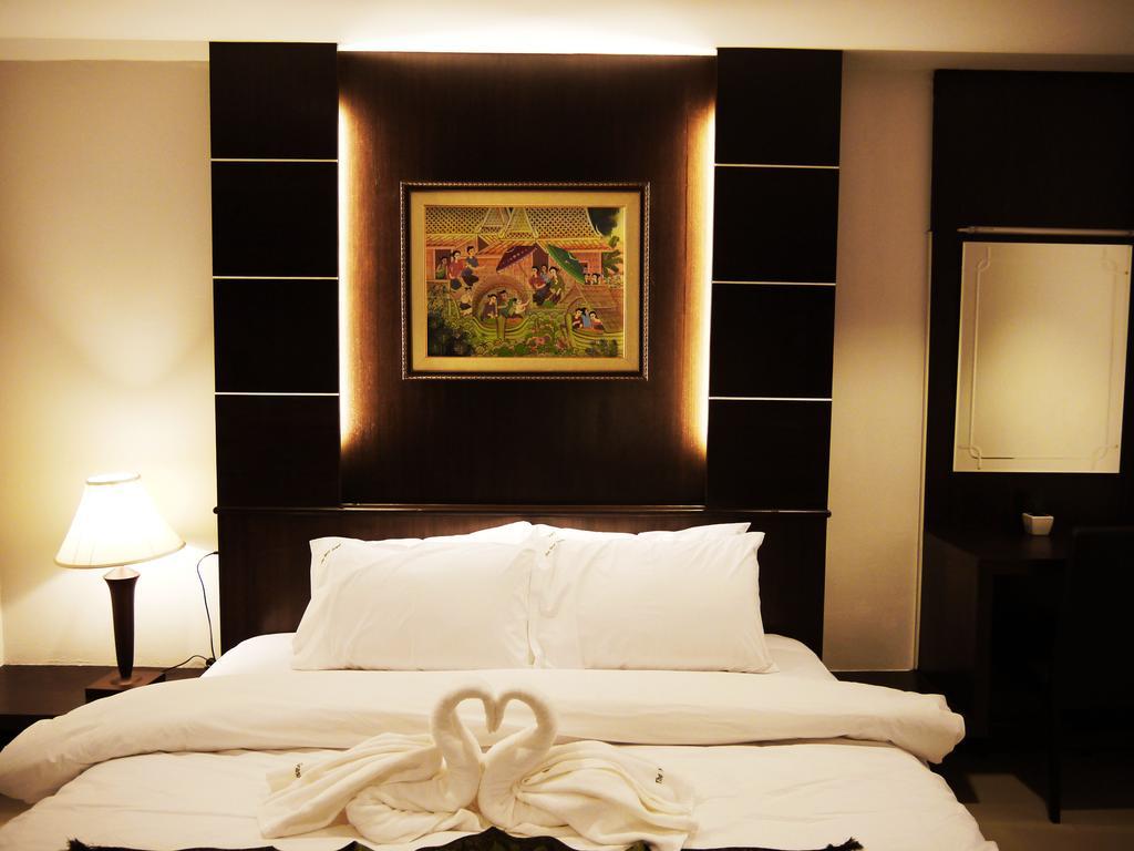 The Next Grand Hotel Khon Kaen Buitenkant foto