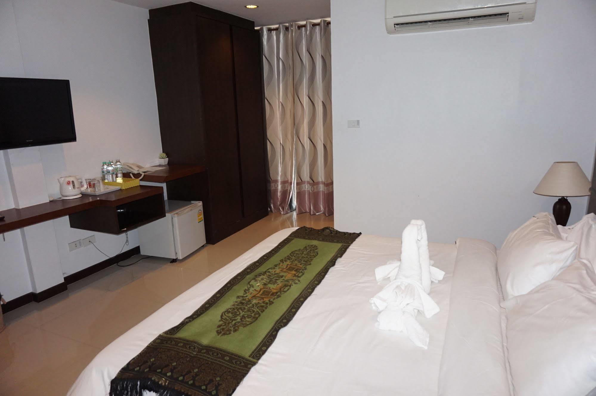 The Next Grand Hotel Khon Kaen Buitenkant foto