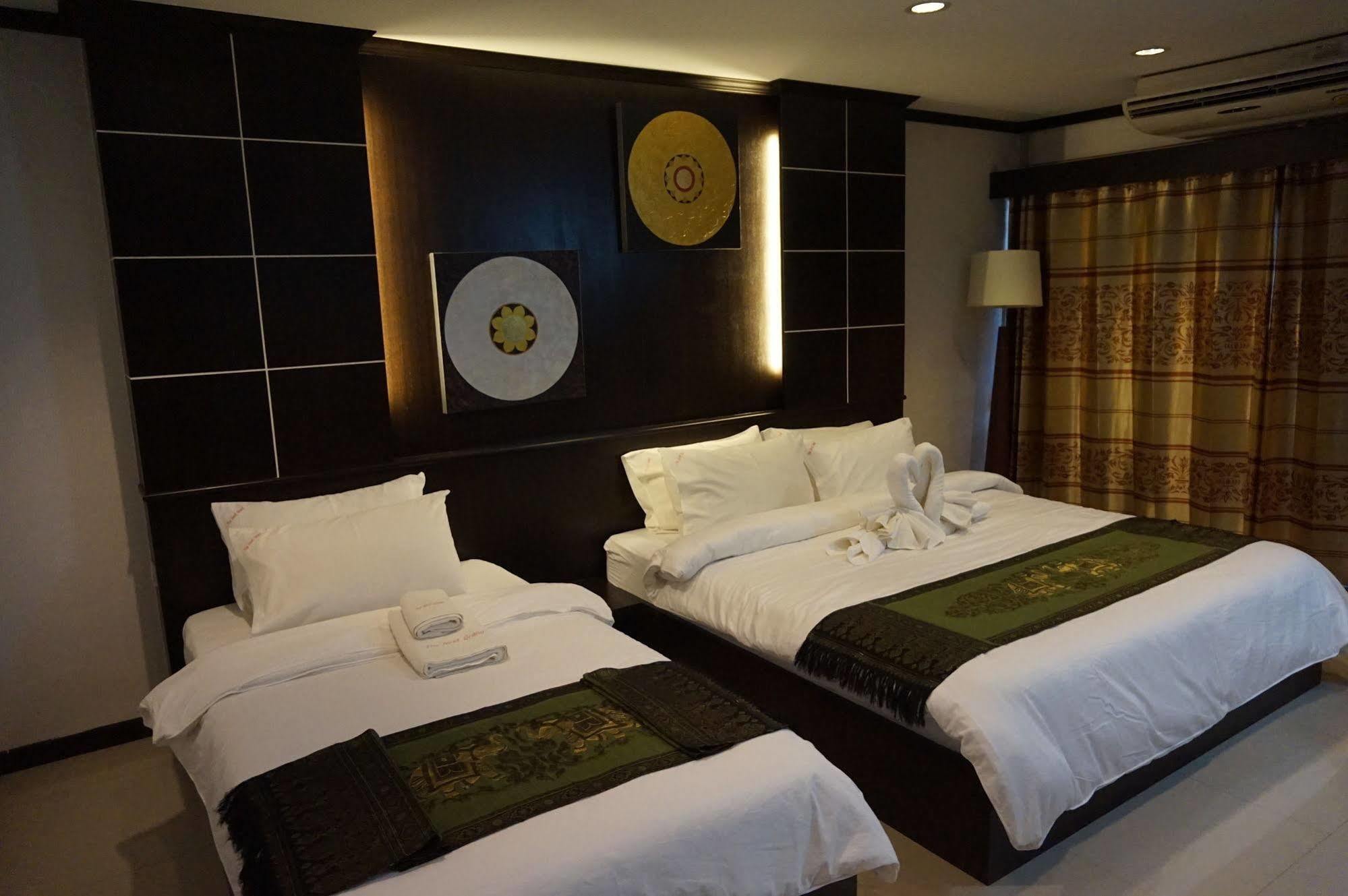 The Next Grand Hotel Khon Kaen Buitenkant foto