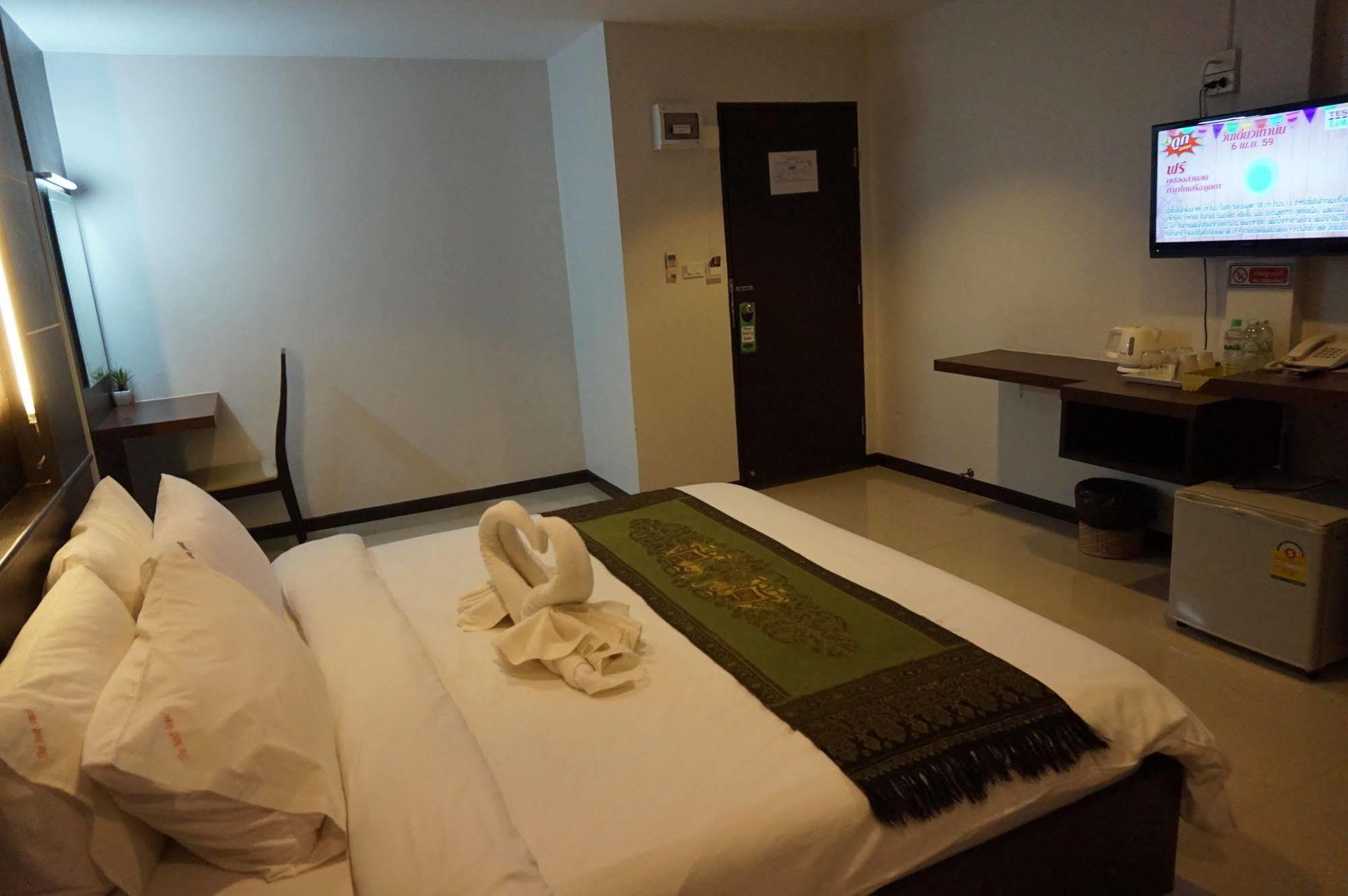 The Next Grand Hotel Khon Kaen Buitenkant foto