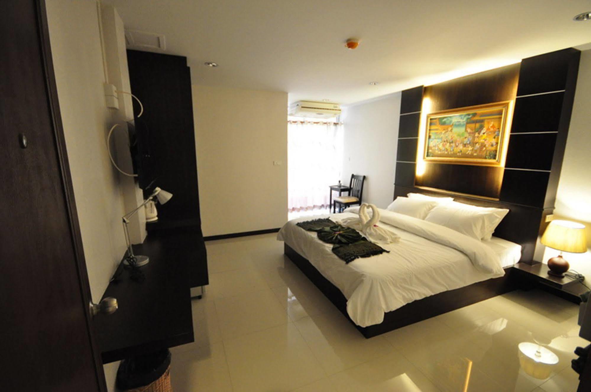 The Next Grand Hotel Khon Kaen Buitenkant foto