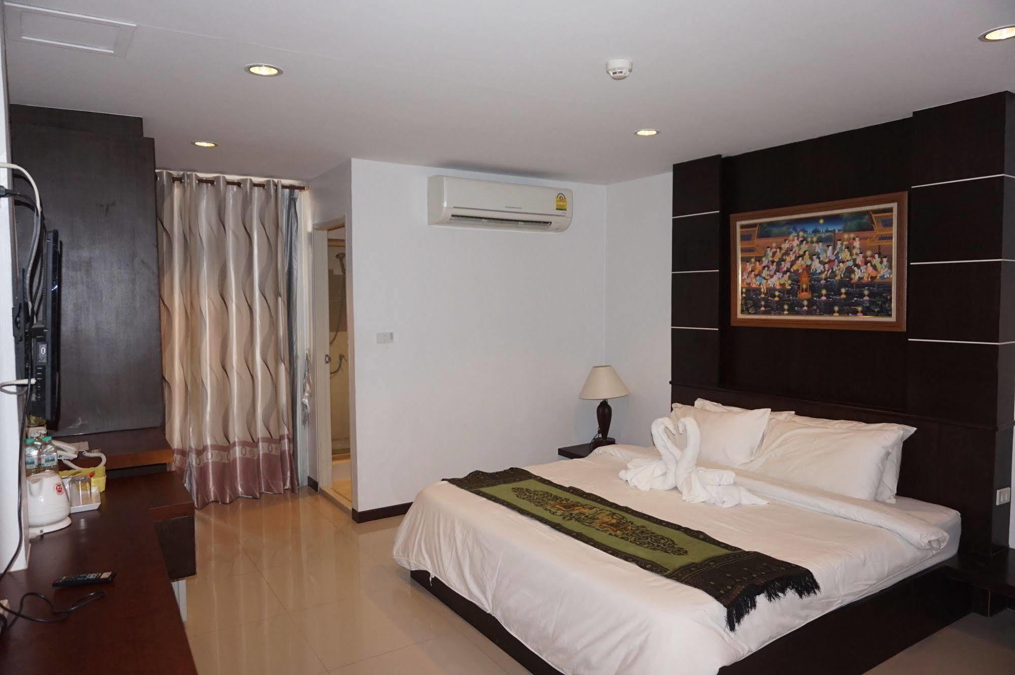 The Next Grand Hotel Khon Kaen Buitenkant foto