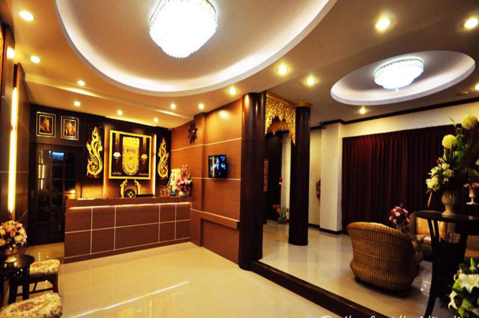 The Next Grand Hotel Khon Kaen Buitenkant foto